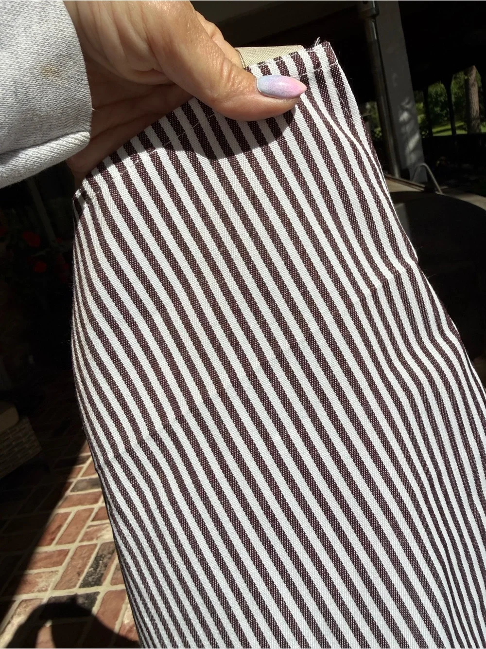 BELUVI Striped Bib Apron Neutral Cream Adjustable Pocket